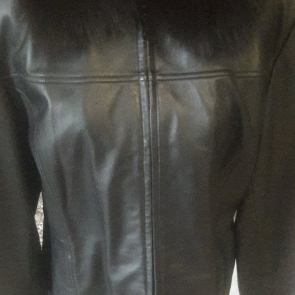 Ladies coat - Picture 3 of 16